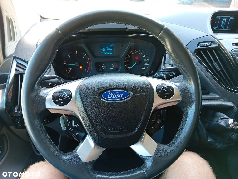 Ford Custom - 9