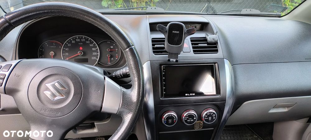 Suzuki SX4 - 8