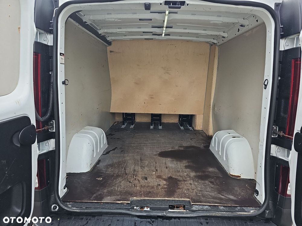 Renault Trafic - 26
