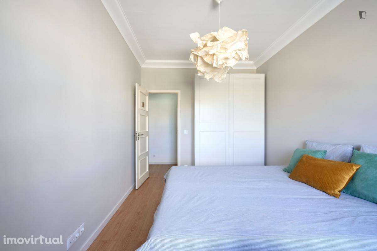 Quarto - localizado em Roma-Areeiro Lisbon - Grande imagem: 3/15