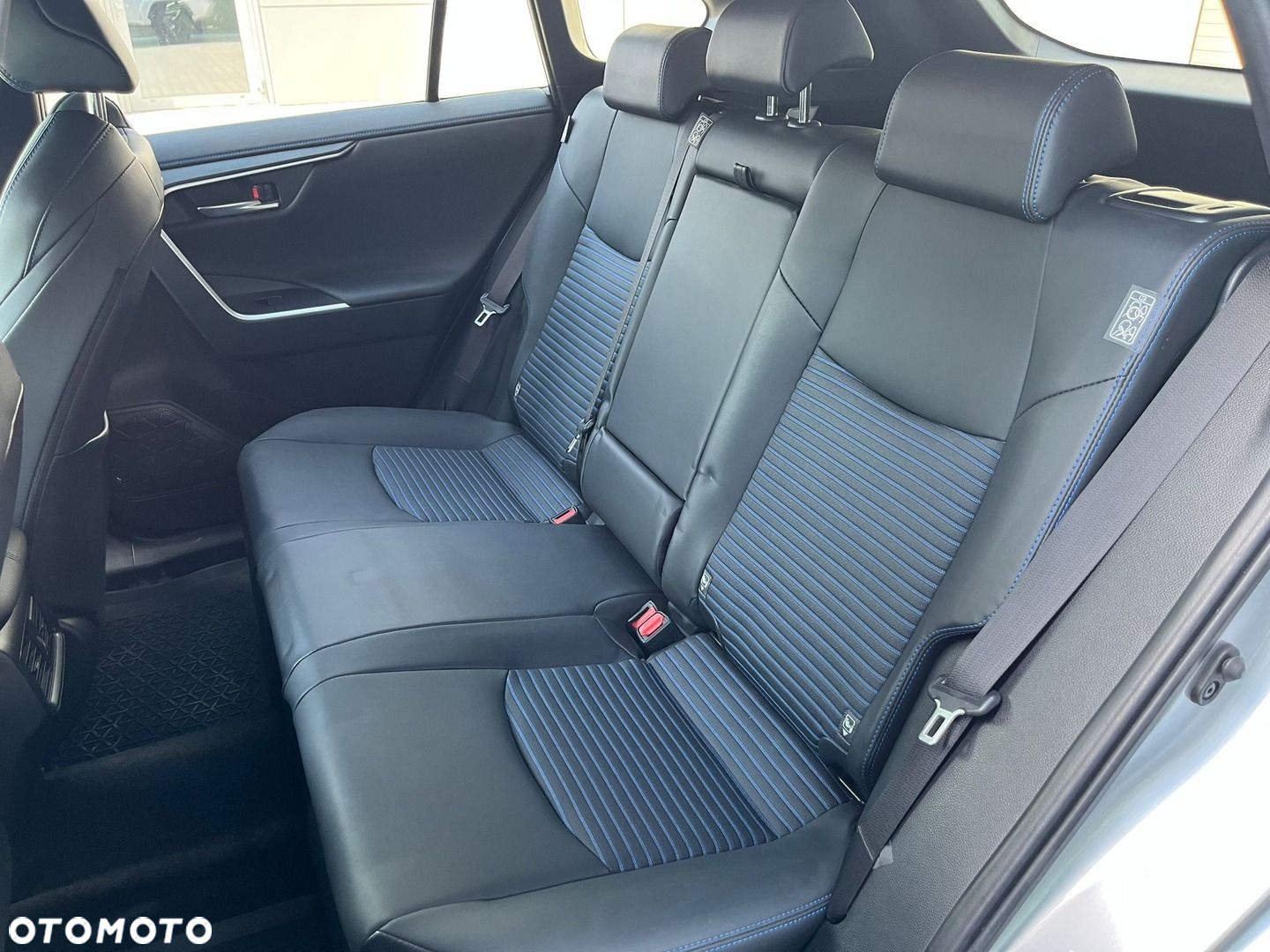 Toyota RAV4 - 7