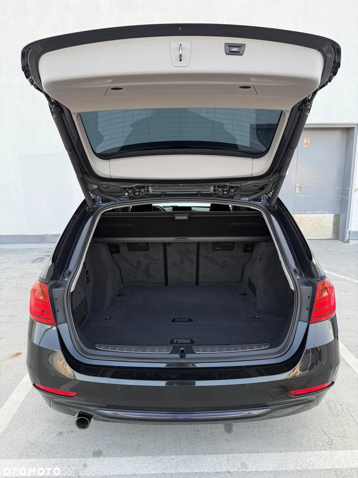 BMW Seria 3 320d Touring Efficient Dynamics Edition - 13
