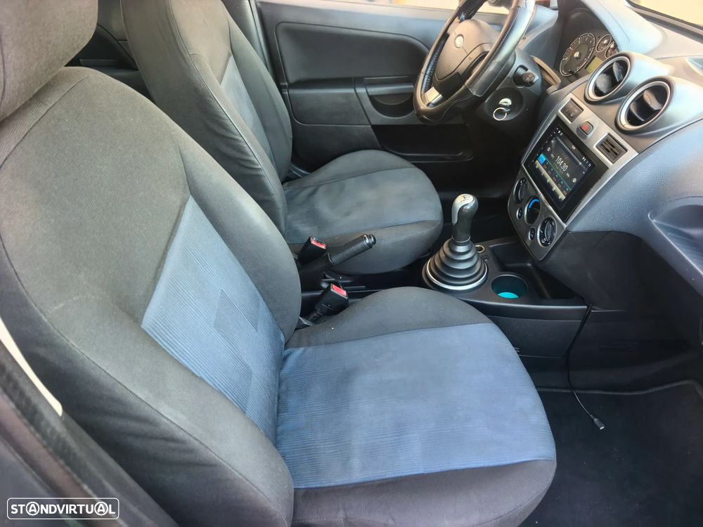 Ford Fiesta 1.25 First Edition - 18