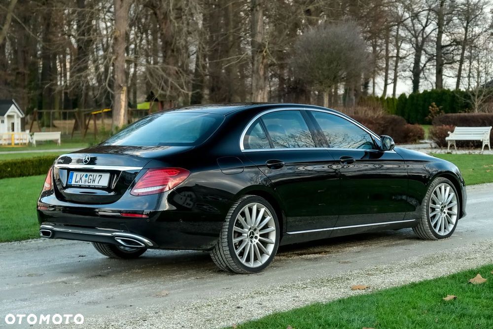 Mercedes-Benz Klasa E 220 d 9G-TRONIC - 4