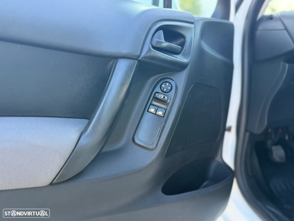 Citroën C3 1.6 BlueHDi Feel - 20