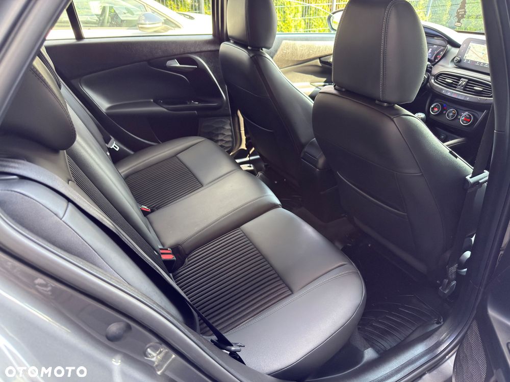 Fiat Tipo 1.4 T-Jet 16v S-Design EU6d - 32