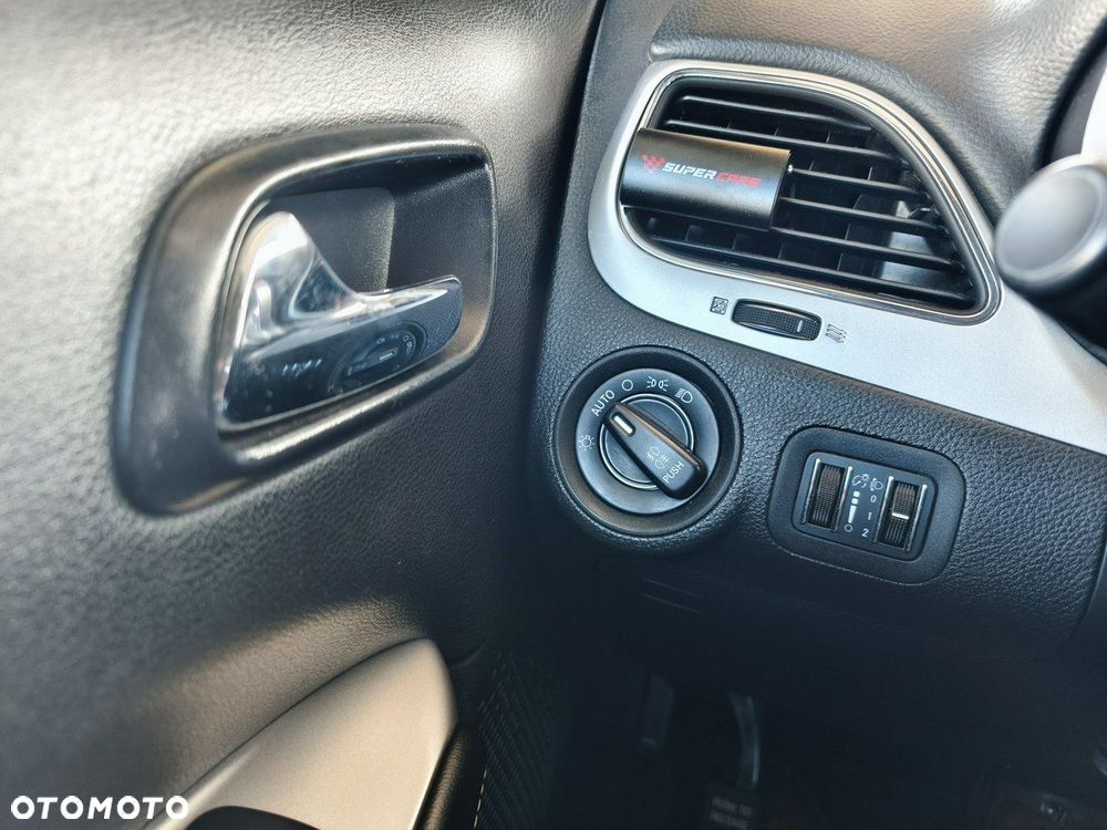 Fiat Freemont 2.0 Multijet Lounge AWD - 36