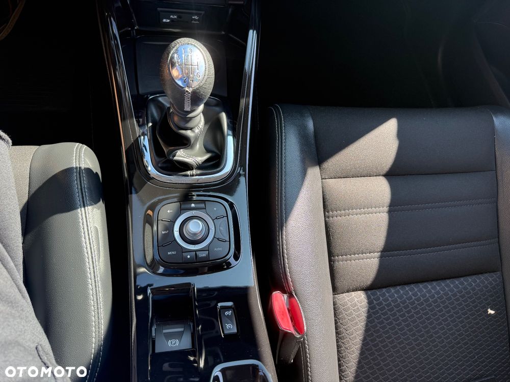 Renault Megane ENERGY TCe 130 BOSE EDITION - 30