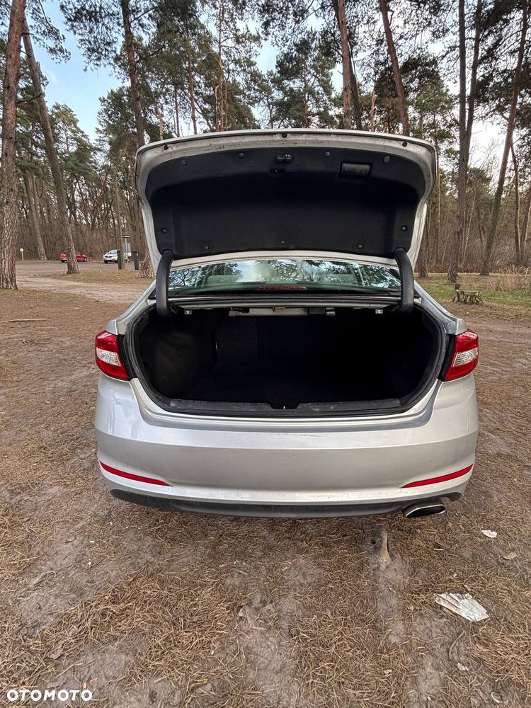 Hyundai Sonata 2.4 SE - 8