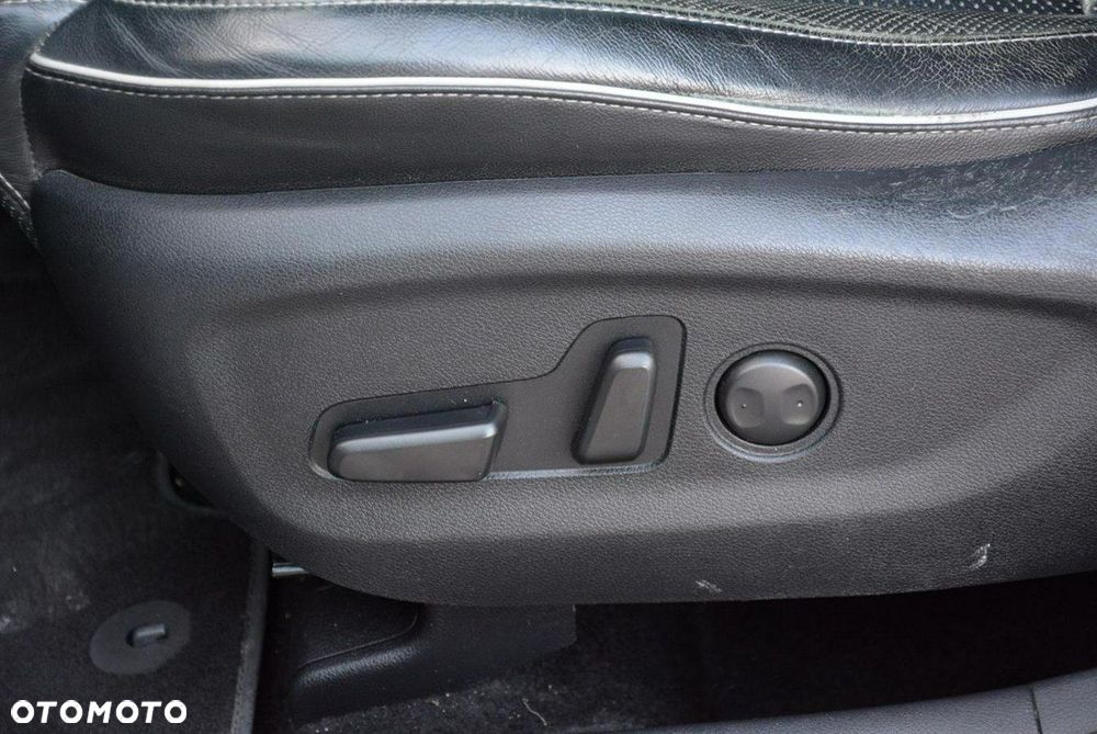 Kia Sportage 2,0 CRDI AWD Platinum - 23