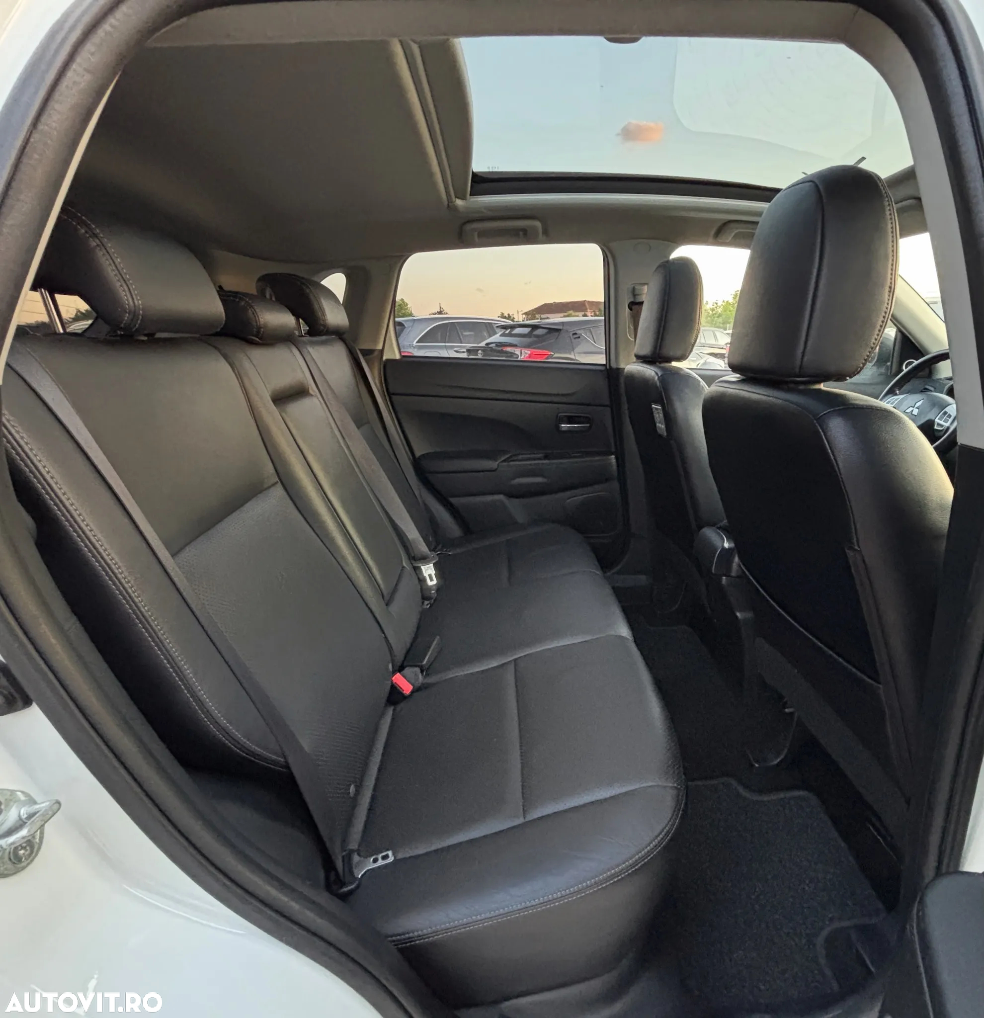 Mitsubishi ASX 1.8 DI-D 4WD Instyle - 23