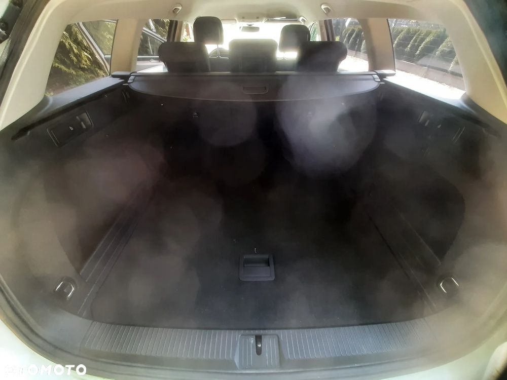 Volkswagen Passat - 20