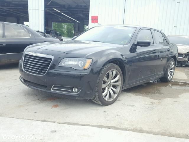 Chrysler 300s - 17