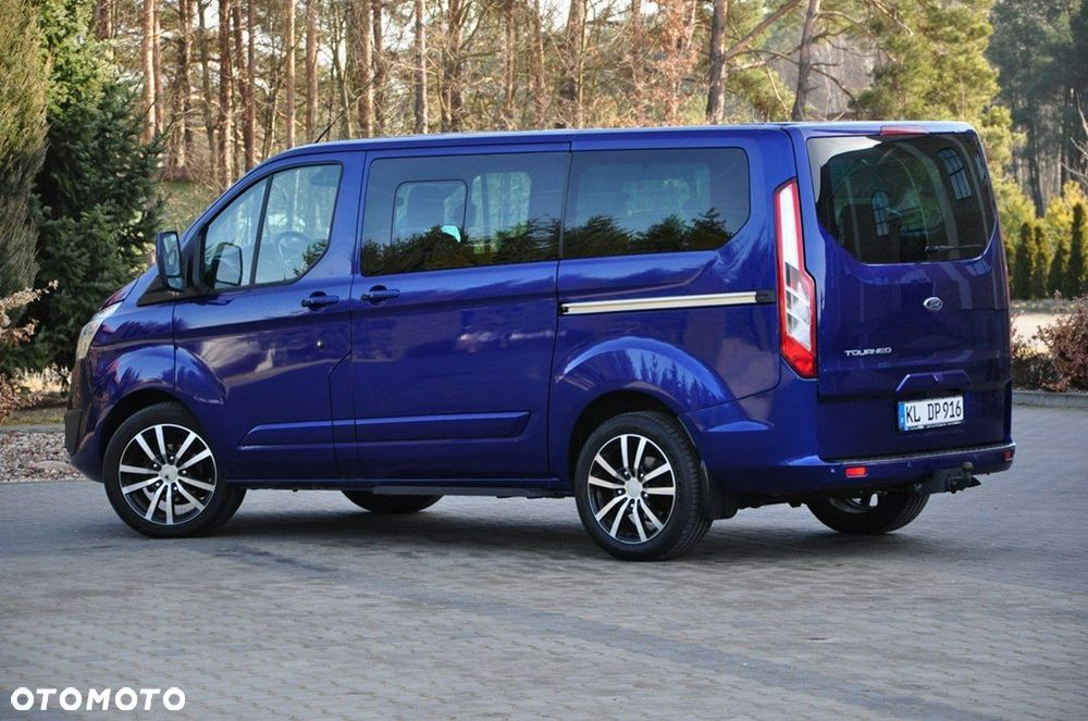 Ford Tourneo Custom - 22