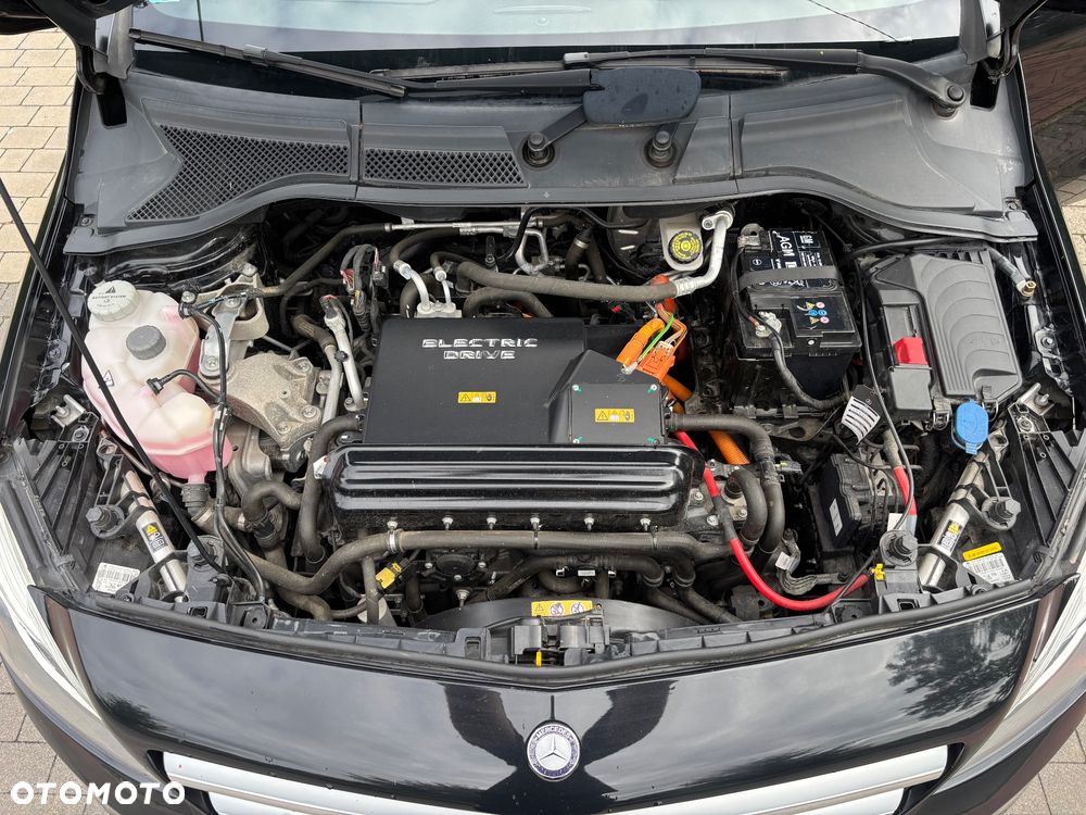 Mercedes-Benz Klasa B (Electric Drive) 250 e - 22