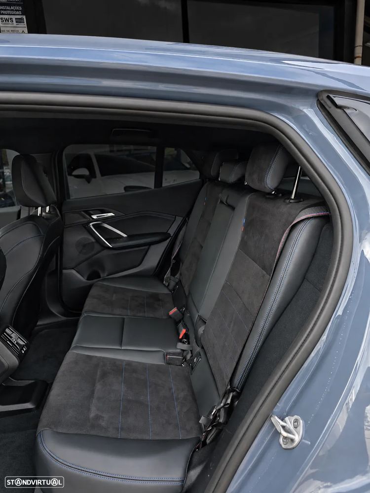BMW iX2 eDrive20 Pack Desportivo M Pro - 25