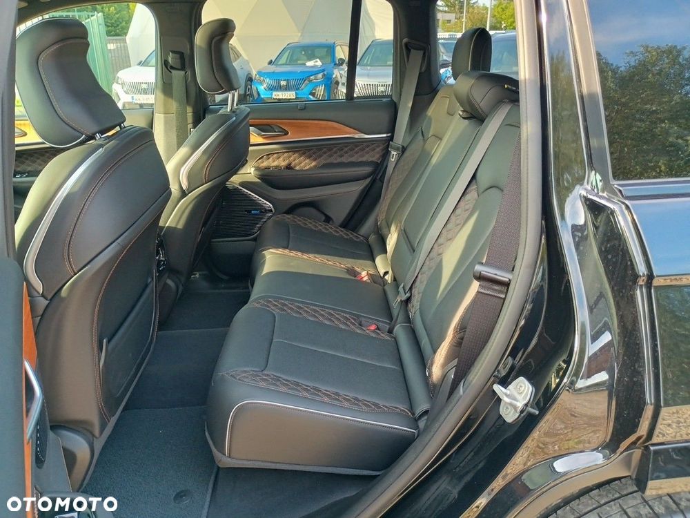 Jeep Grand Cherokee - 10
