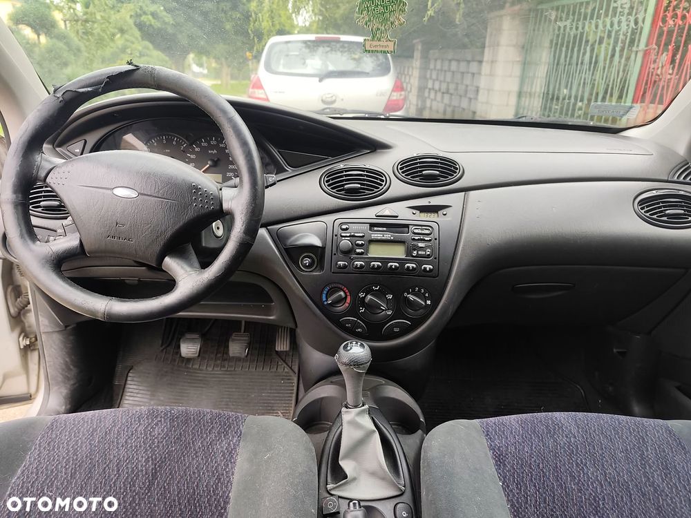 Ford Focus - 14