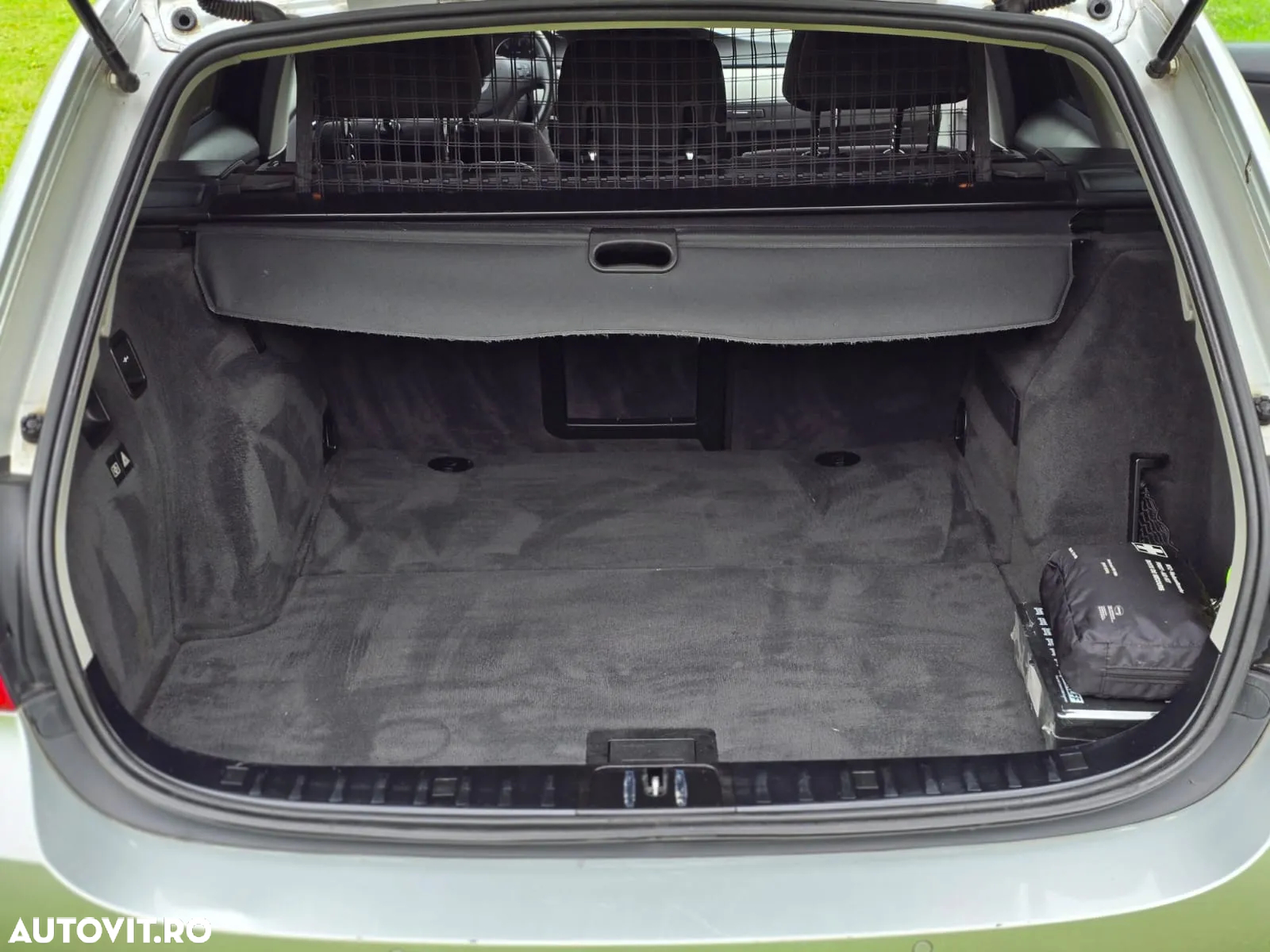 BMW Seria 3 320d DPF Touring Aut. - 22