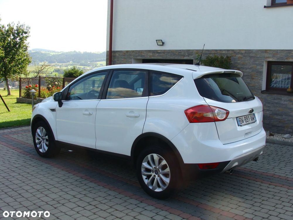 Ford Kuga 2.0 TDCi 4x4 Titanium - 4
