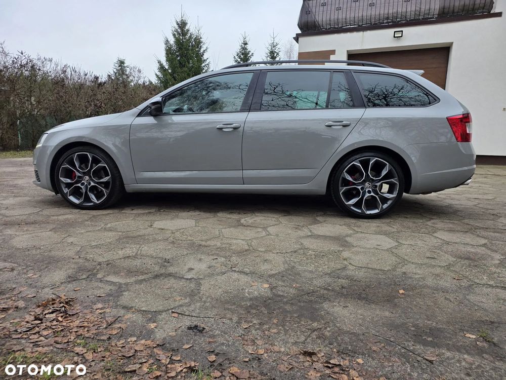 Skoda Octavia 2.0 TDI DSG RS - 3