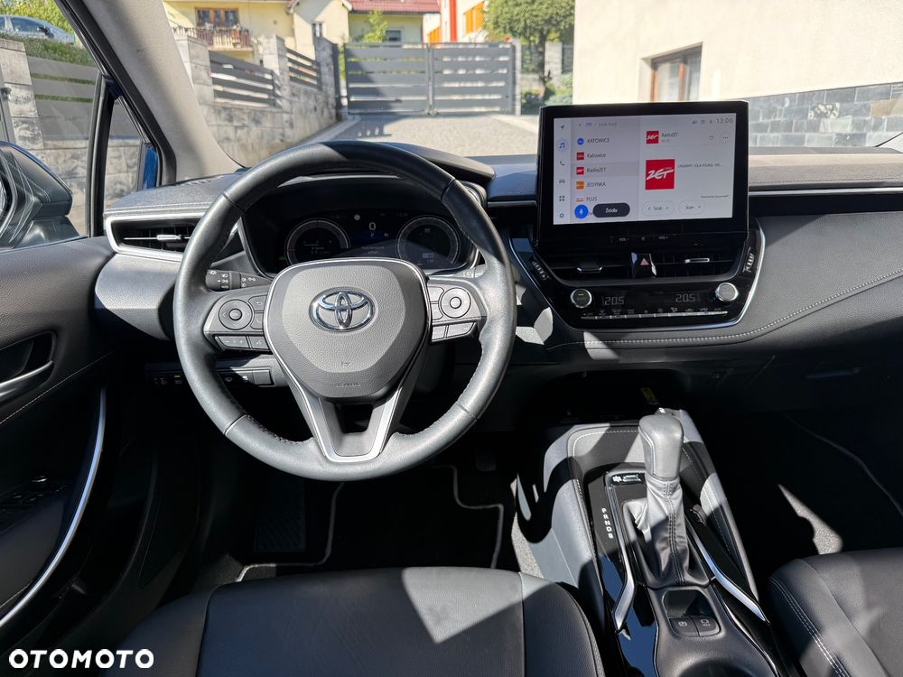 Toyota Corolla 1.8 Hybrid Executive - 16