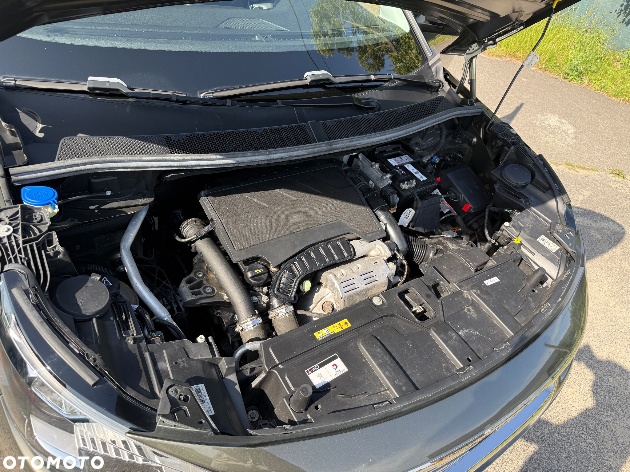 Peugeot 5008 1.2 PureTech Allure Pack S&S EAT8 - 32