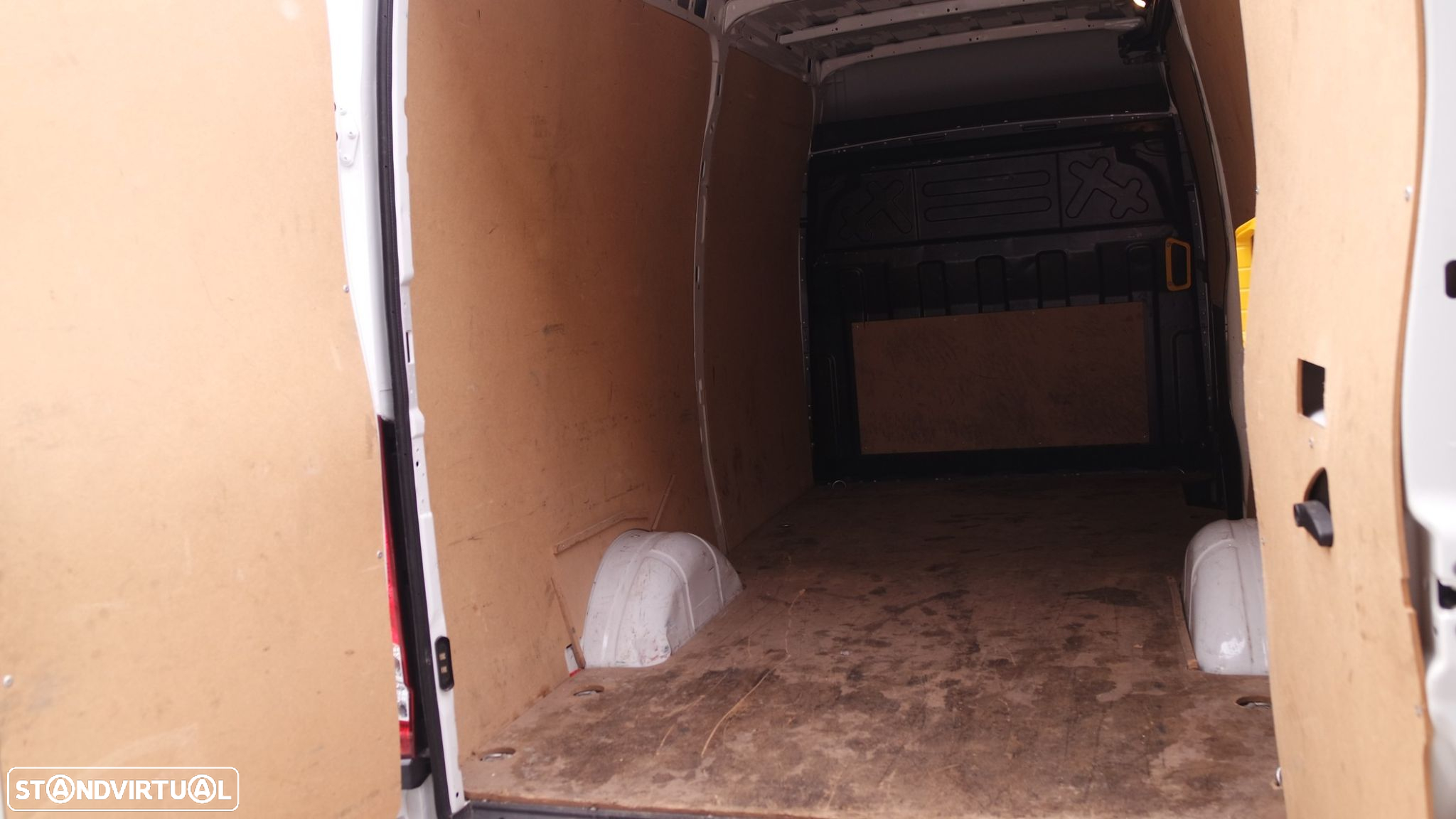 Iveco Daily 2.3 35C16 3000 CD - 14