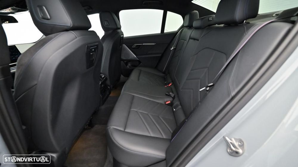 BMW 530 e Pack Desportivo M - 3