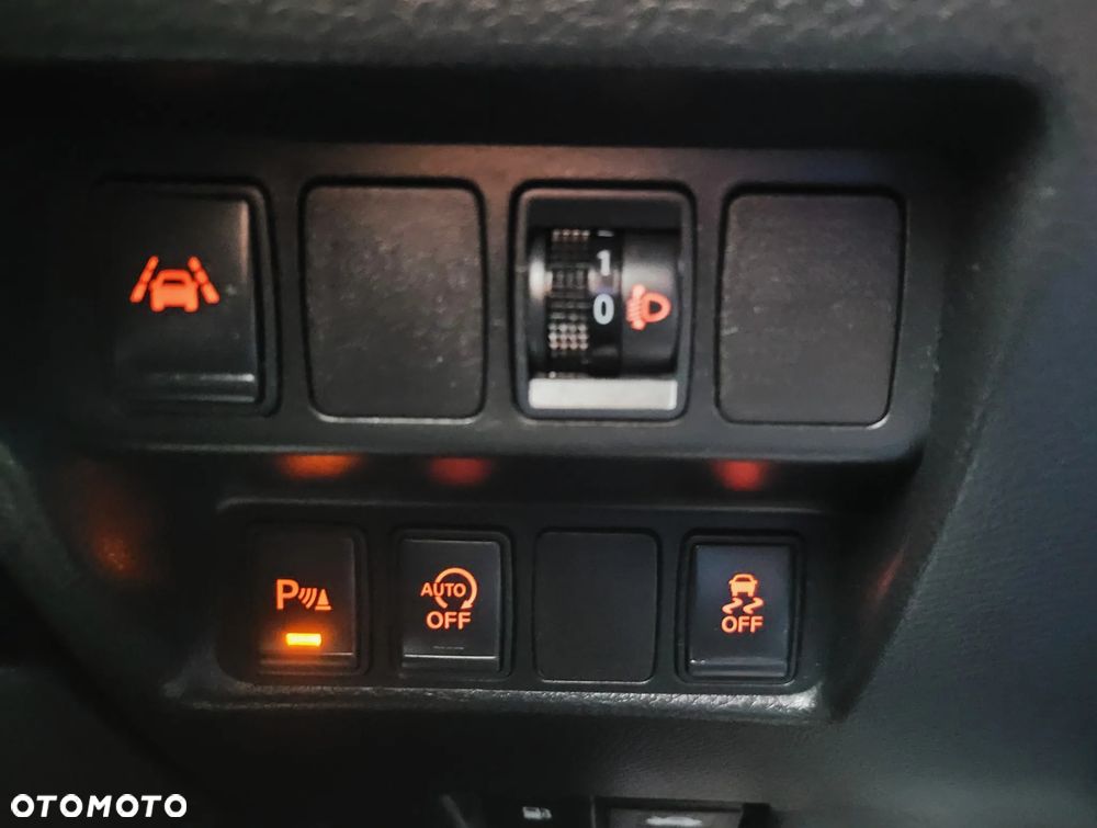 Nissan Qashqai 1.2 DIG-T N-Connecta EU6 - 29