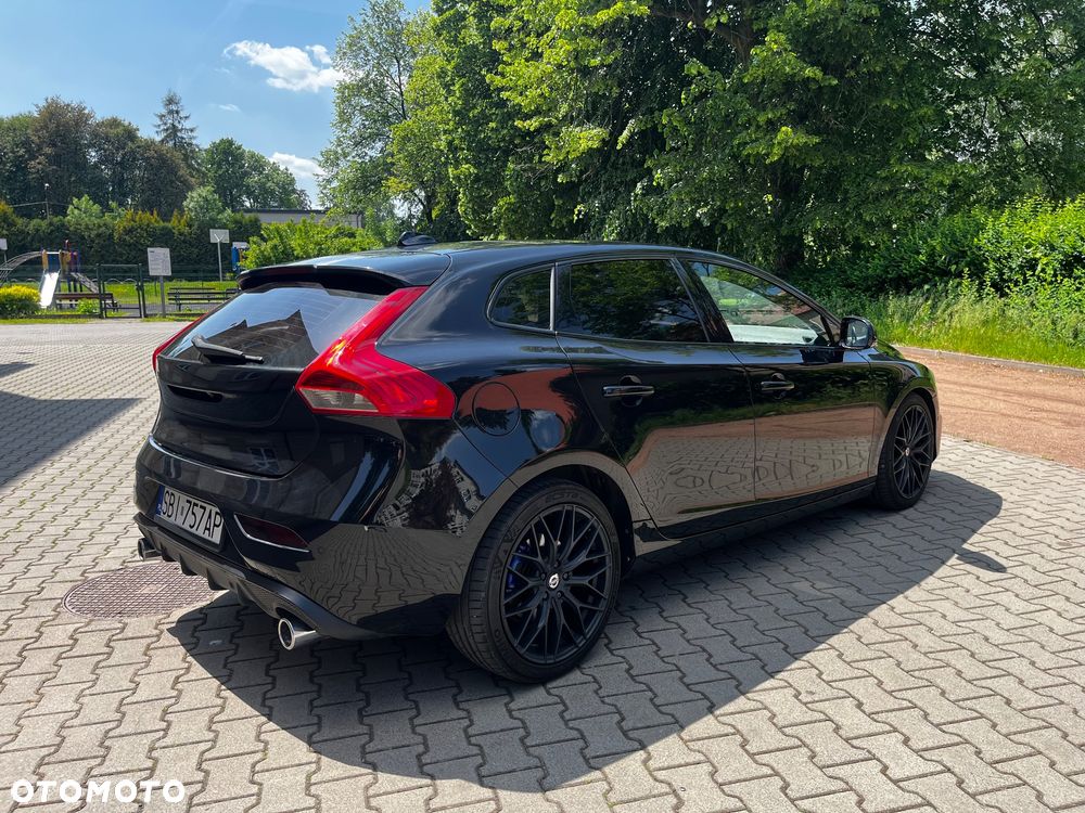 Volvo V40 D2 R Design - 6