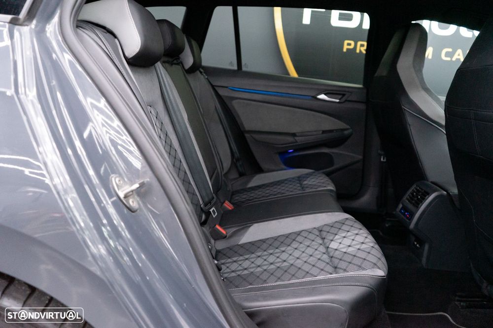 VW Golf Variant 2.0 TDi R-Line DSG - 8