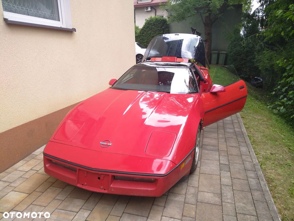 Chevrolet Corvette - 17
