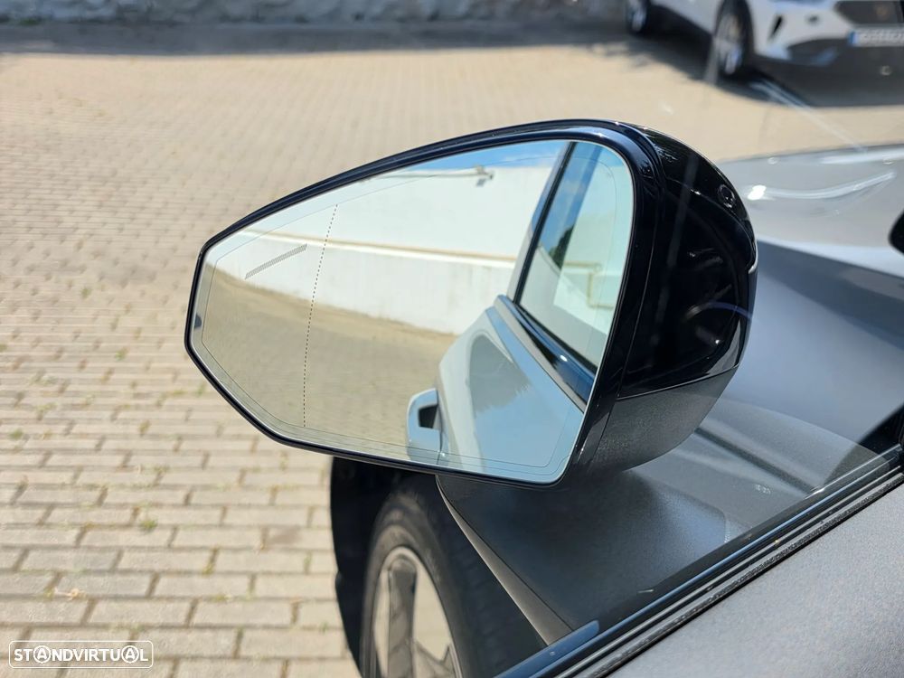 Volvo EX30 Single Motor Extended Range RWD Plus - 7