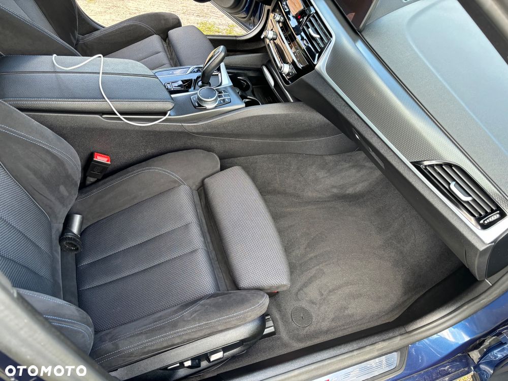 BMW Seria 5 518d M Sport sport - 9