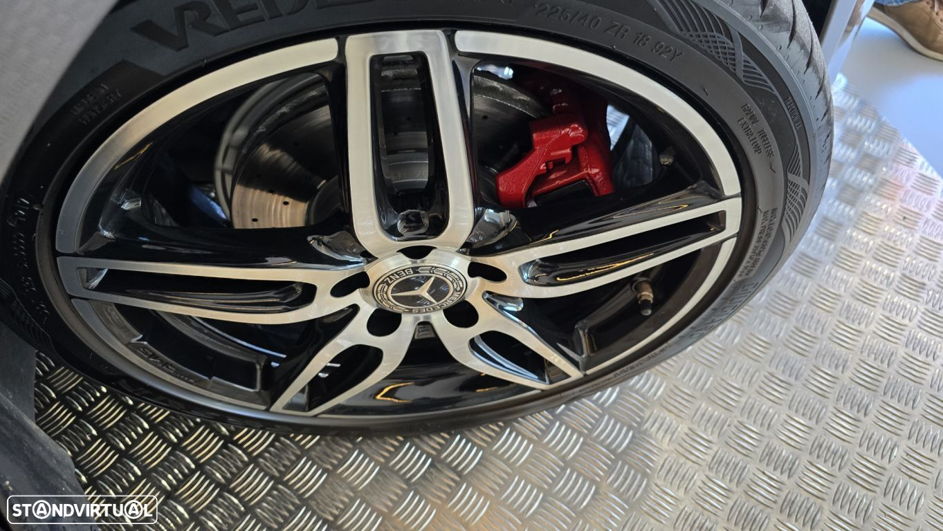 Mercedes-Benz CLA 200 d Shooting Brake AMG Line Aut. - 30