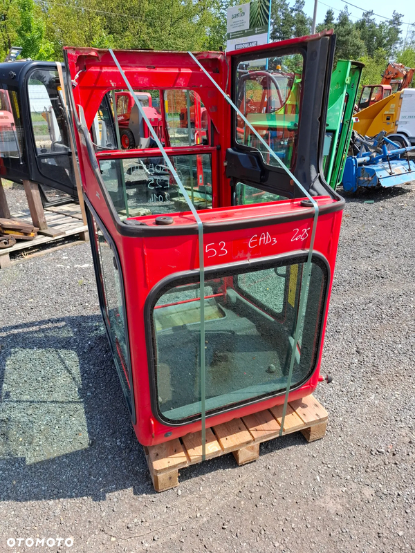 Kabina bobcat e 25