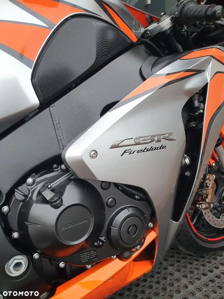 Honda CBR - 23
