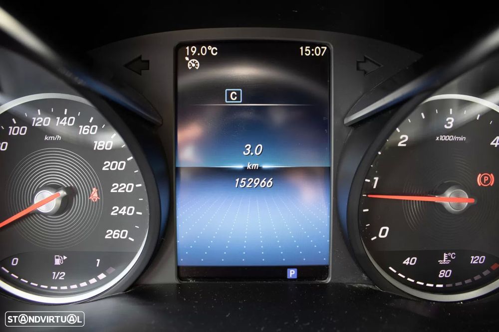 Mercedes-Benz C 200 d AMG Line - 24
