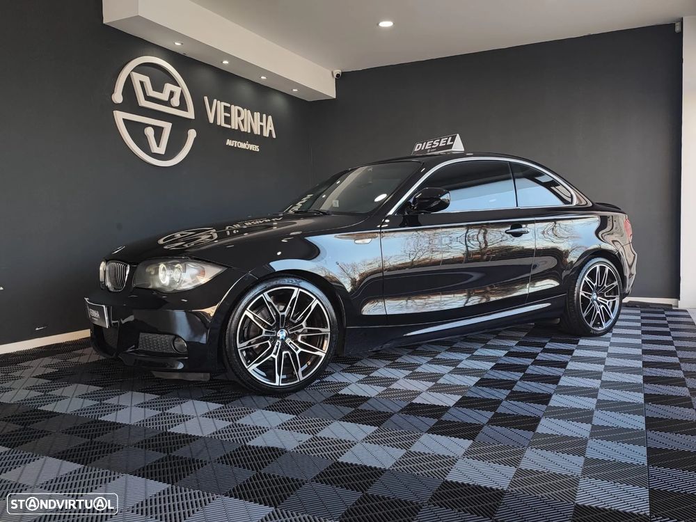 BMW 118 d Limited Edition Lifestyle c/ M Sport Pack - 4