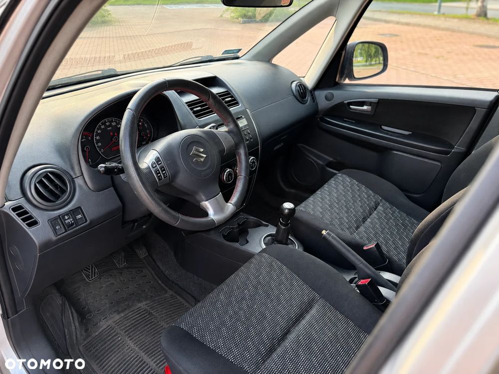 Suzuki SX4 1.6 GS/Premium - 9