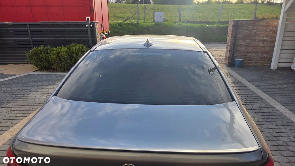 BMW Seria 5 M550i xDrive - 5