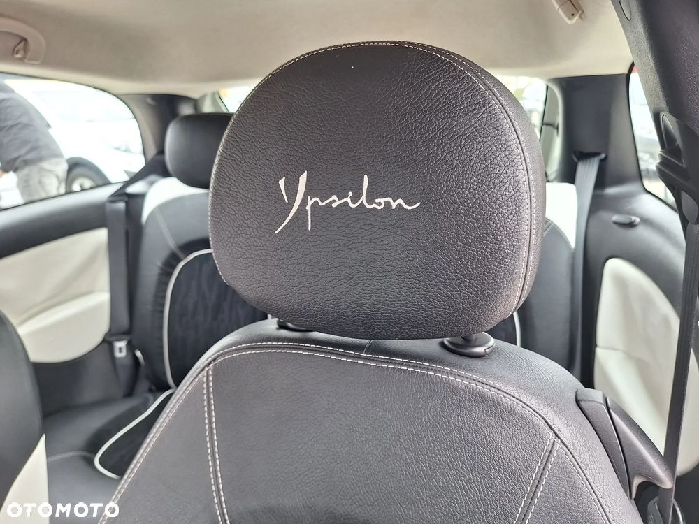 Lancia Ypsilon Y 1.2 8v Elefantino Gold - 15