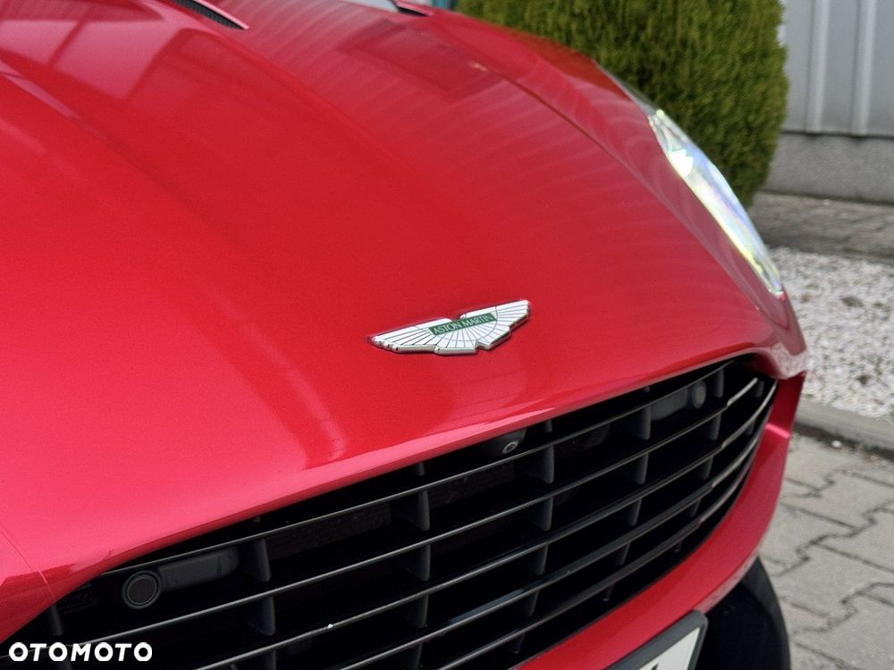 Aston Martin DB11 - 10