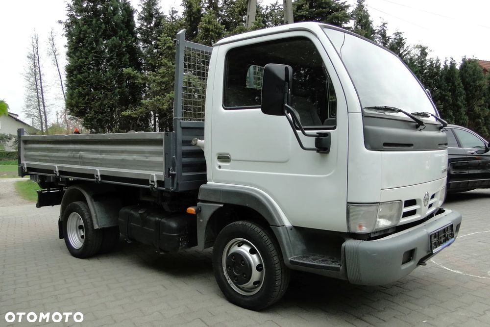 Nissan Cabstar - 4