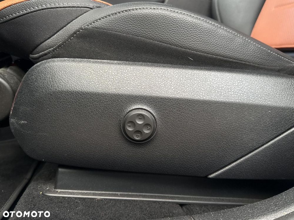 Mercedes-Benz GLC - 13