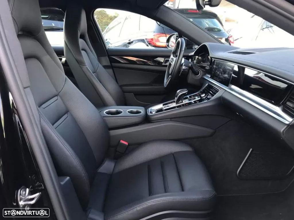 Porsche Panamera 4 S - 26