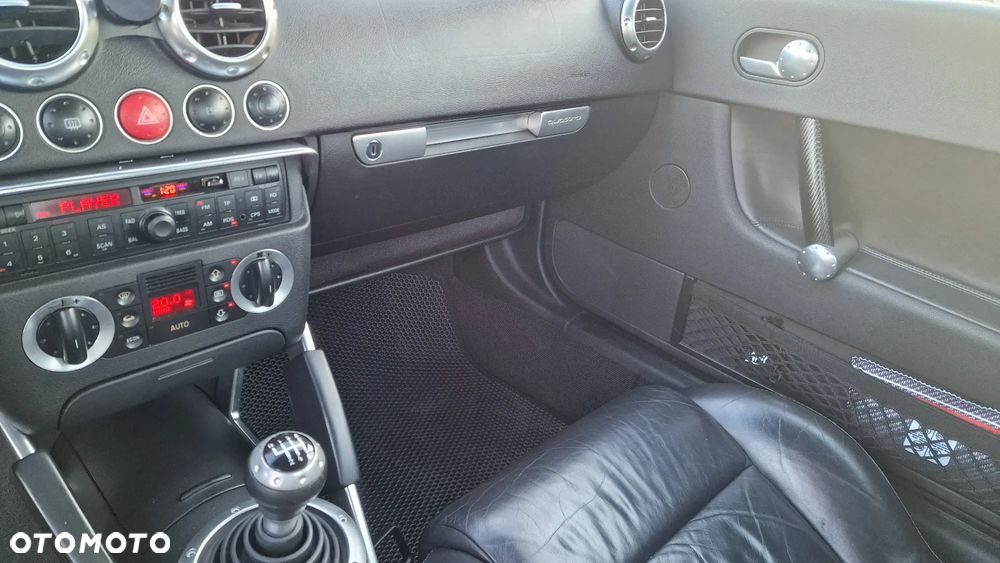 Audi TT Coupé 1.8T Quattro - 10