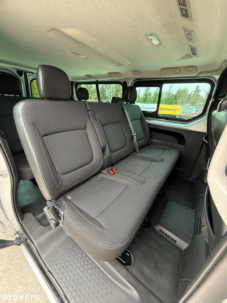 Opel Vivaro L2H1 2,9t Elegance Business - 17