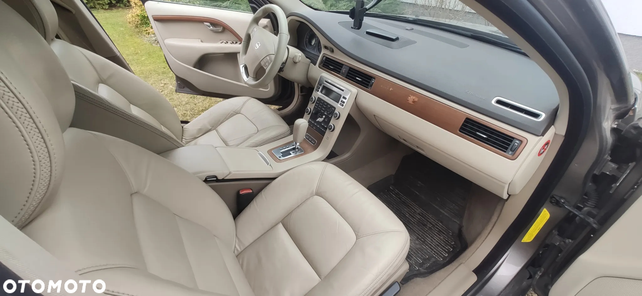 Volvo XC 70 D5 AWD Summum - 11